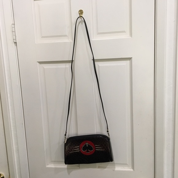 Black plastic alligator pattern with hand painted design - Picture 2 of 10